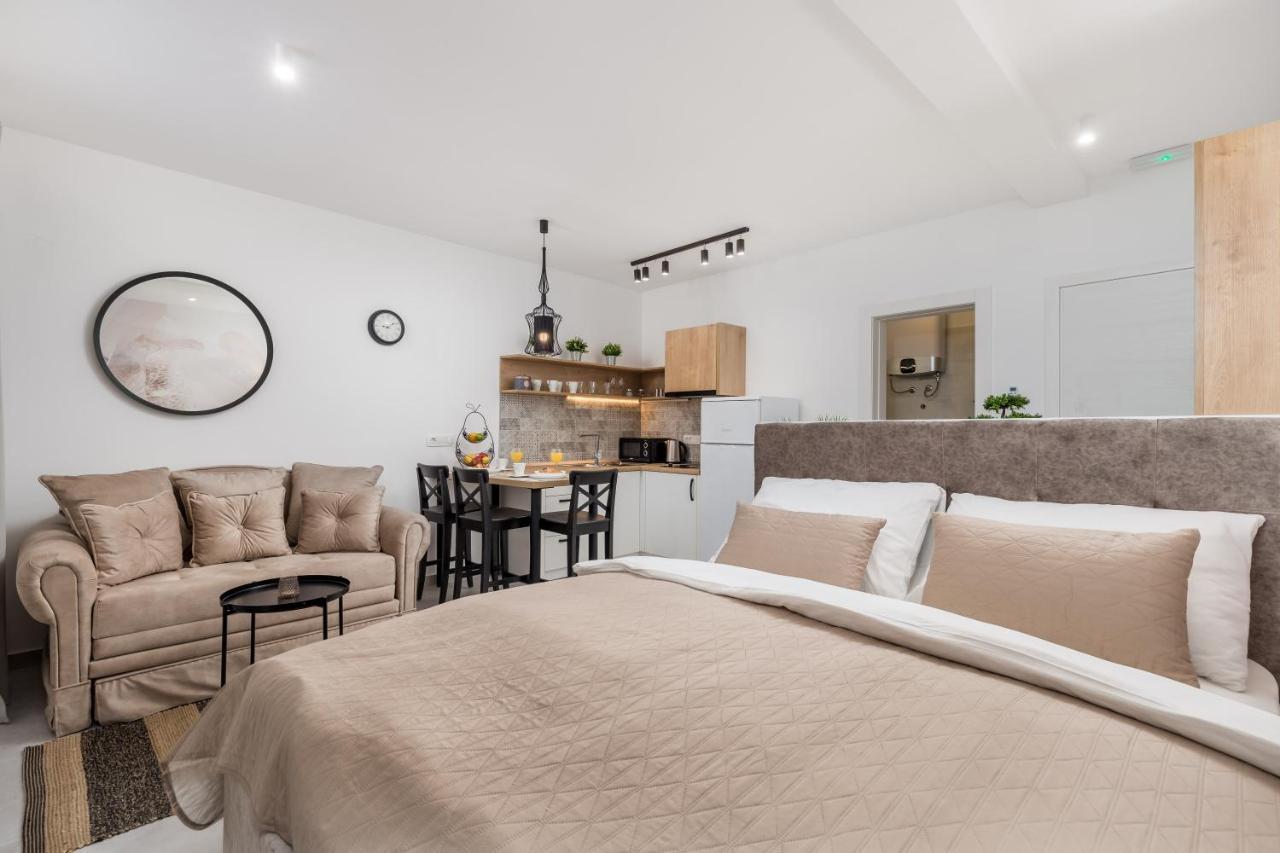 Srnec Apartments - Korzo Rijeka Luaran gambar