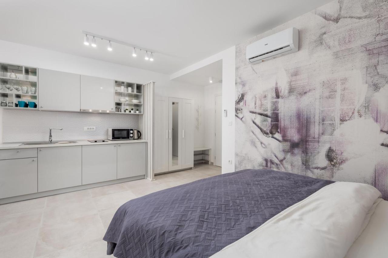 Srnec Apartments - Korzo Rijeka Luaran gambar
