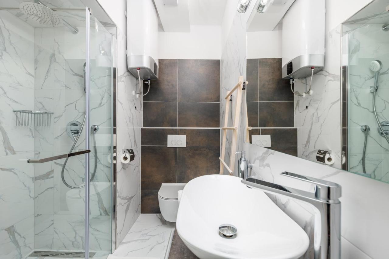 Srnec Apartments - Korzo Rijeka Luaran gambar