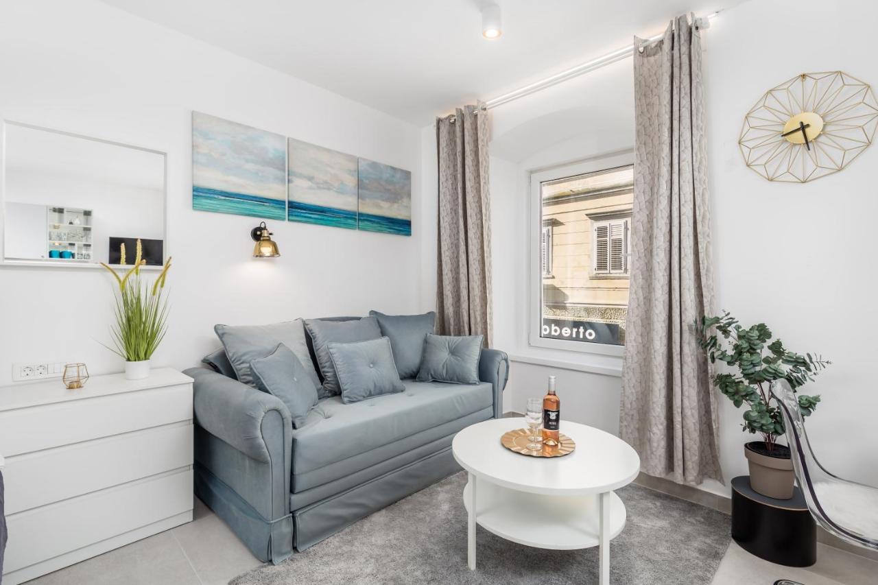 Srnec Apartments - Korzo Rijeka Luaran gambar