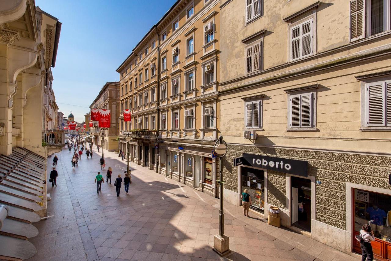 Srnec Apartments - Korzo Rijeka Luaran gambar