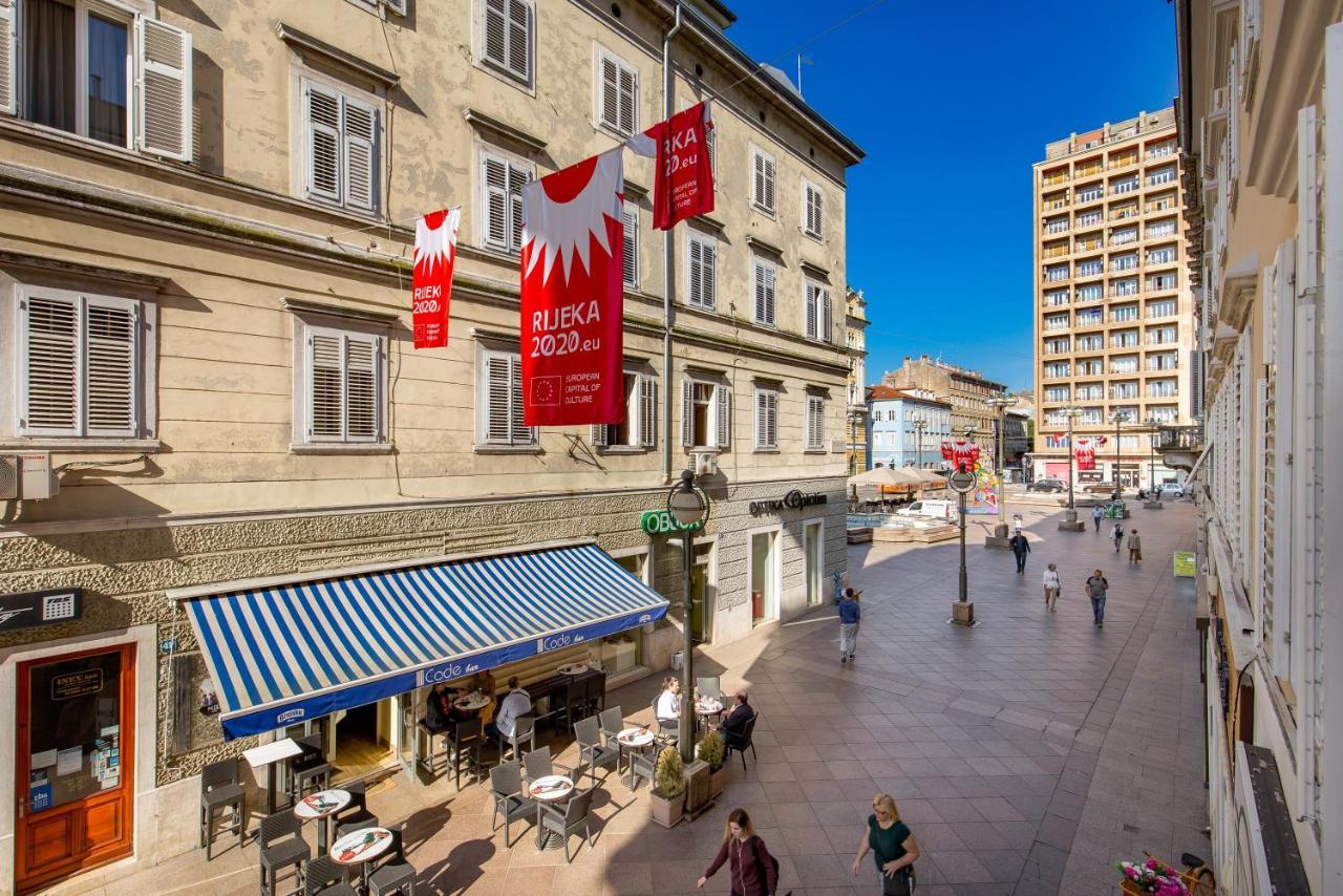 Srnec Apartments - Korzo Rijeka Luaran gambar