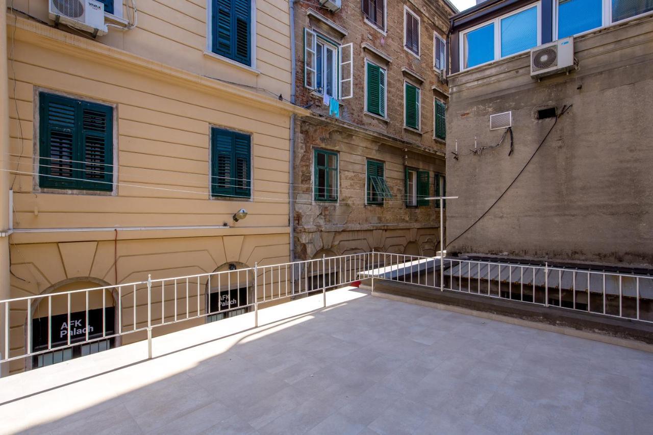 Srnec Apartments - Korzo Rijeka Luaran gambar